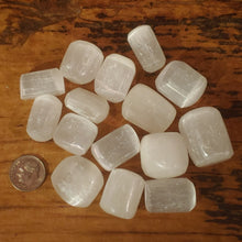 Load image into Gallery viewer, Selenite Tumbled Pocket Stones