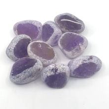 Load image into Gallery viewer, Quartz Riverbed Seer Stone